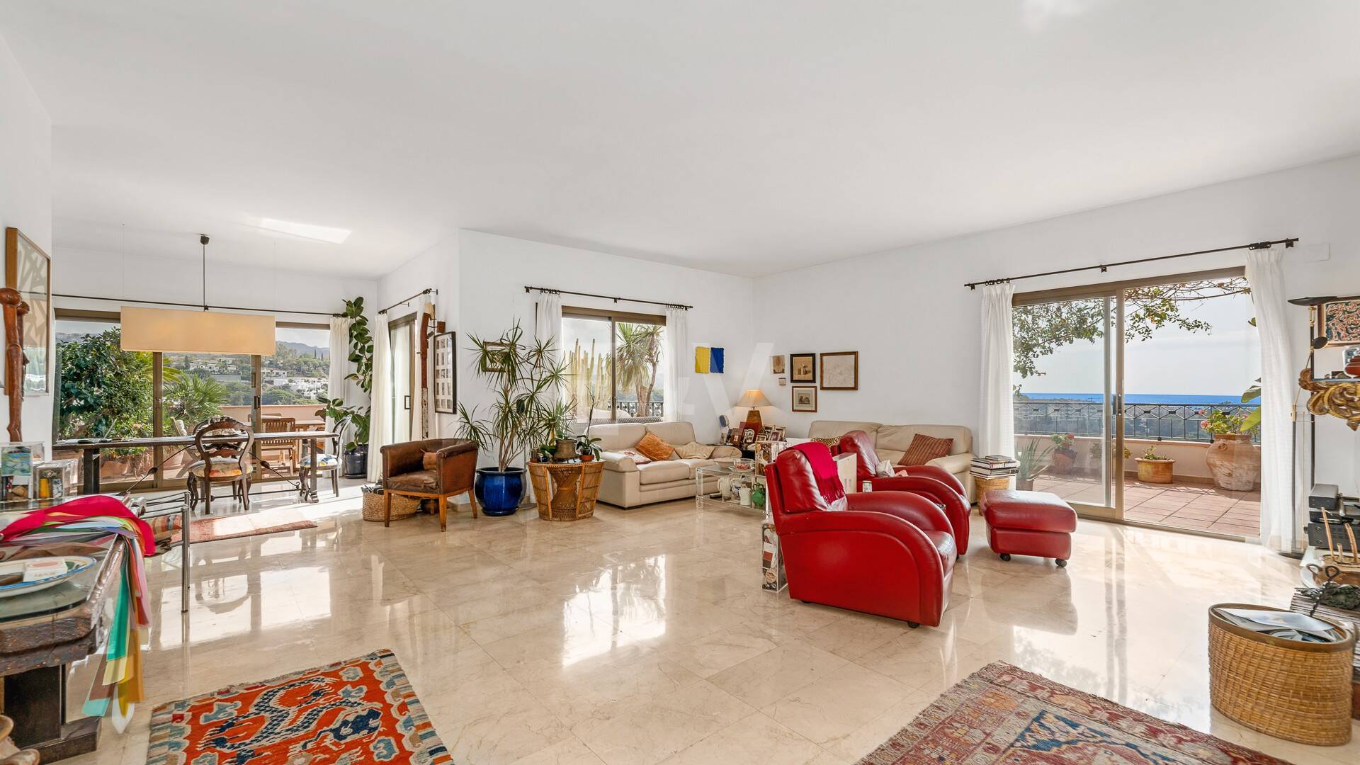 Duplex-Penthouse mit atemberaubendem Panoramablick auf das Meer und den Golfplatz in der prestigeträchtigen Urbanisation Vistagolf