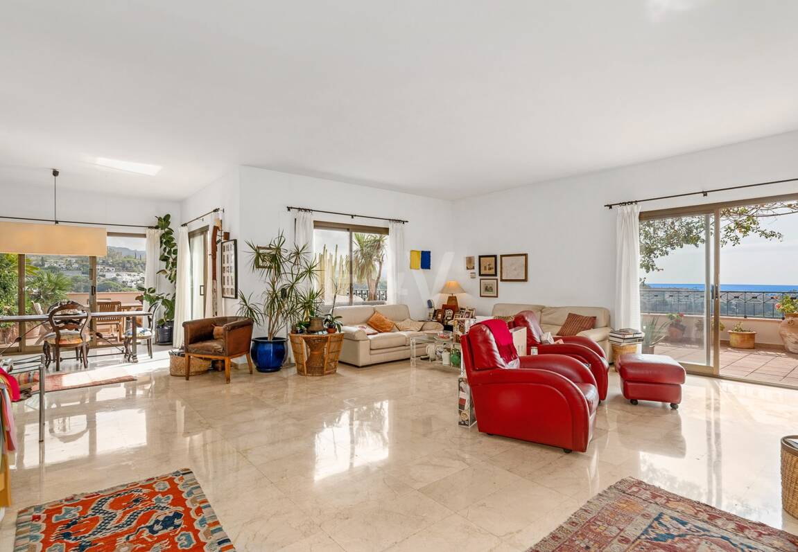 Penthouse Duplex avec vue panoramique sur la mer et le golf dans la prestigieuse urbanisation Vistagolf