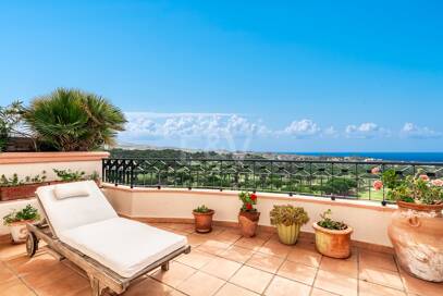 Penthouse Duplex avec vue panoramique sur la mer et le golf dans la prestigieuse urbanisation Vistagolf