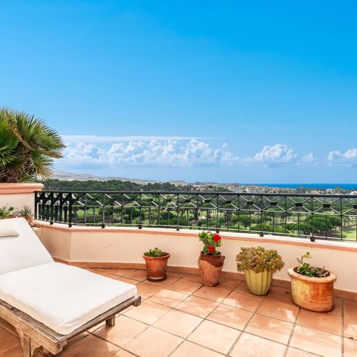 Duplex Penthouse with Stunning Panoramic Sea and Golf Views in the Prestigious Urbanisation Vistagolf