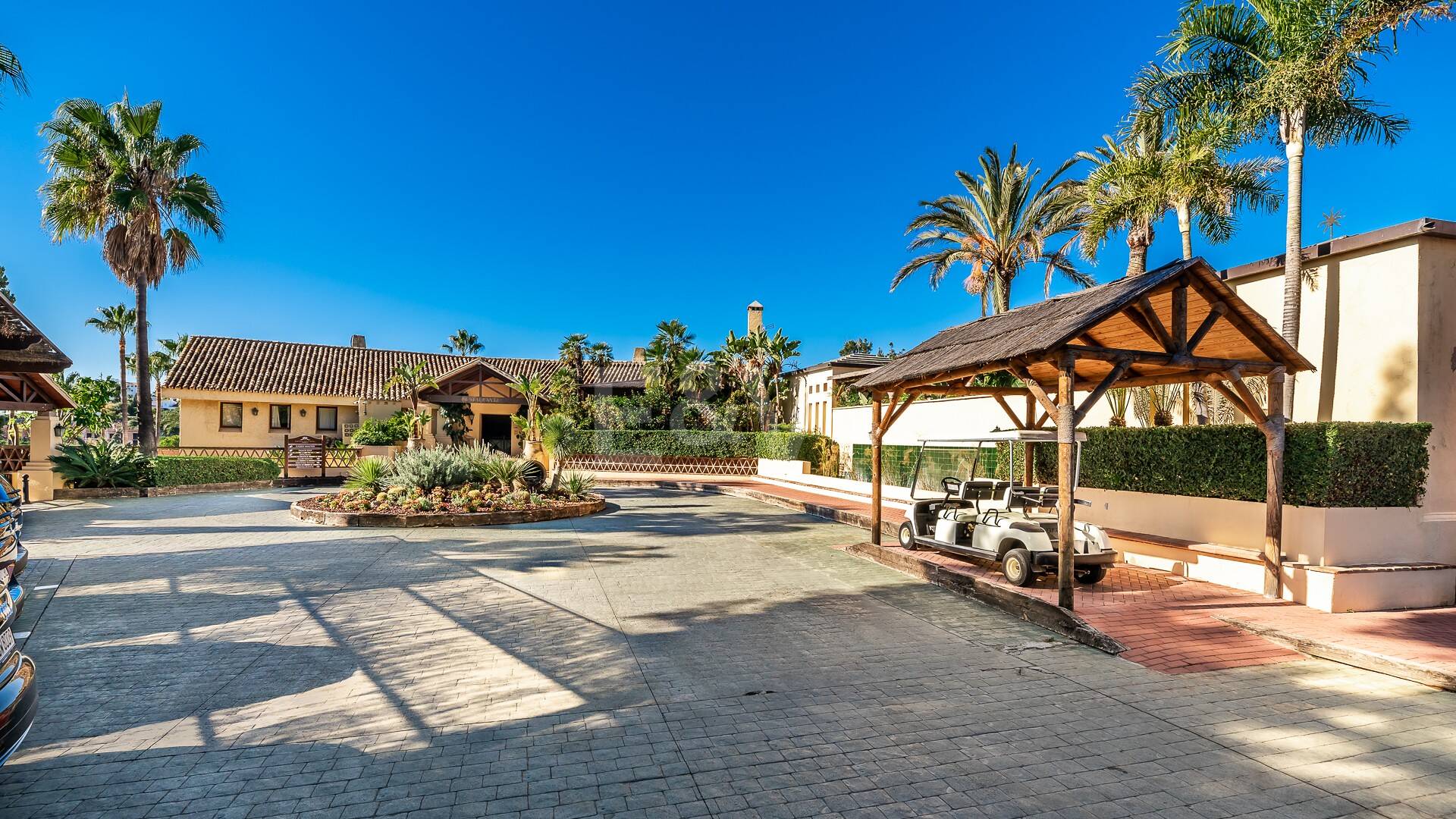 Penthouse Duplex avec vue panoramique sur la mer et le golf dans la prestigieuse urbanisation Vistagolf