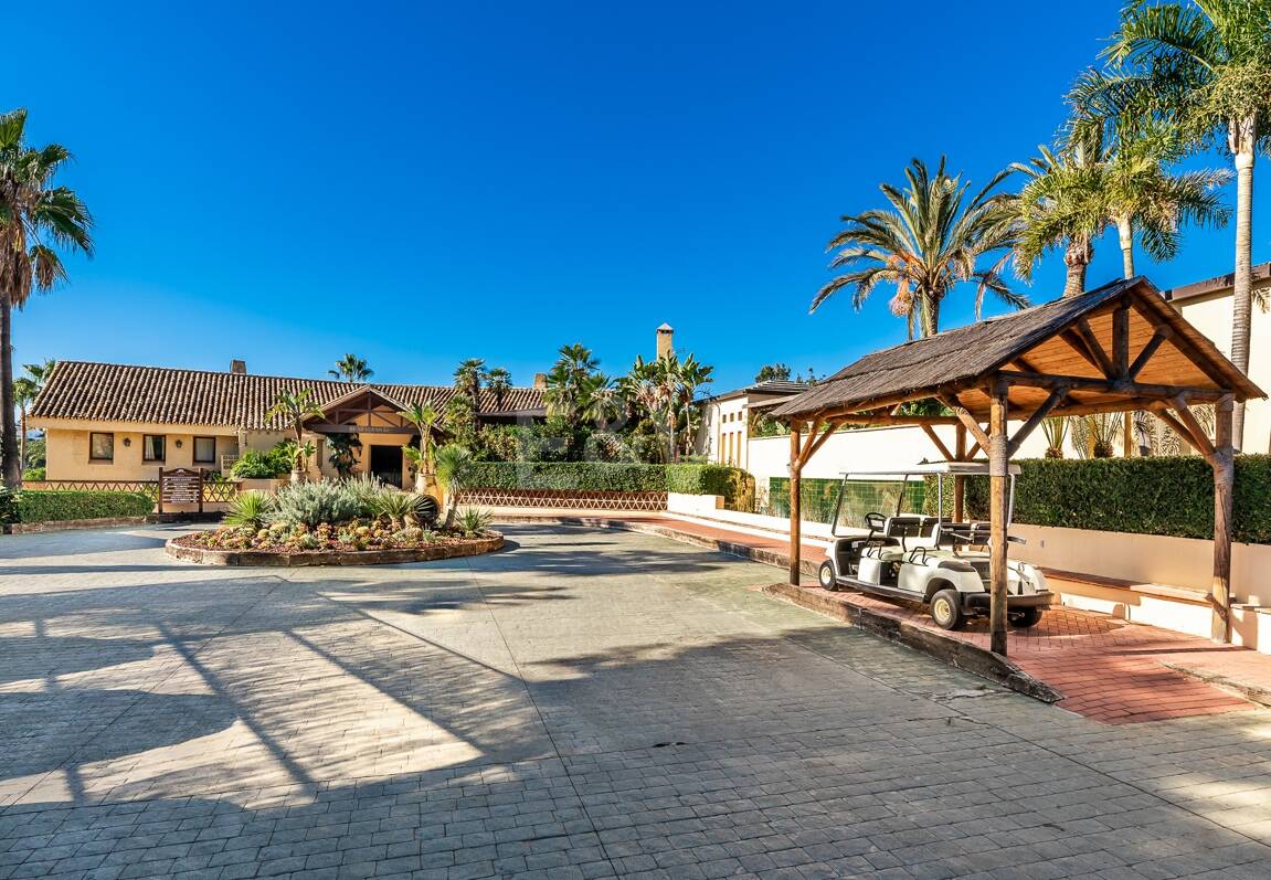 Penthouse Duplex avec vue panoramique sur la mer et le golf dans la prestigieuse urbanisation Vistagolf