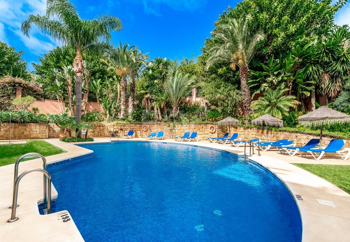 Penthouse Duplex avec vue panoramique sur la mer et le golf dans la prestigieuse urbanisation Vistagolf