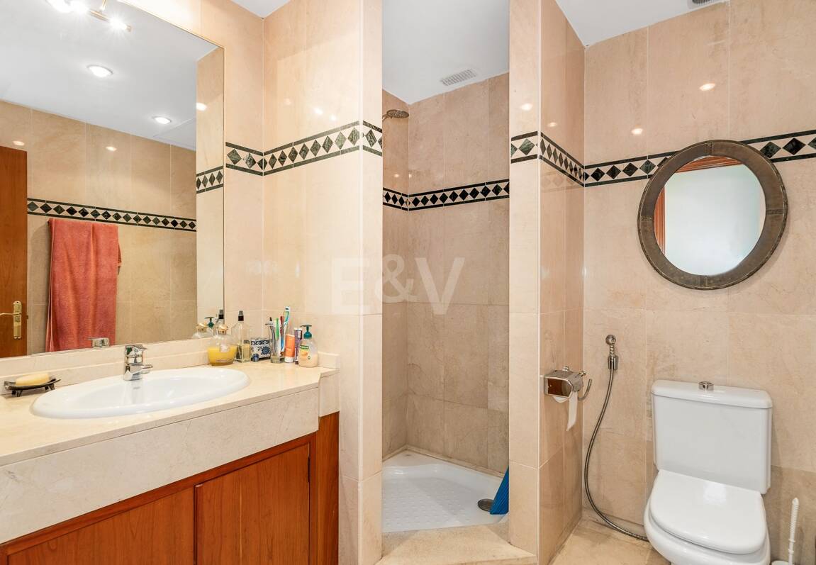 Penthouse Duplex avec vue panoramique sur la mer et le golf dans la prestigieuse urbanisation Vistagolf