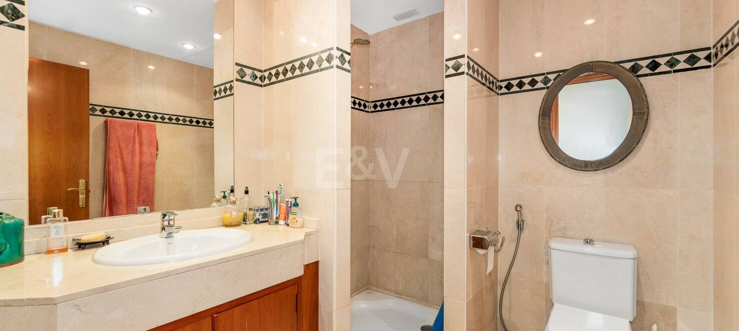 Duplex Penthouse with Stunning Panoramic Sea and Golf Views in the Prestigious Urbanisation Vistagolf