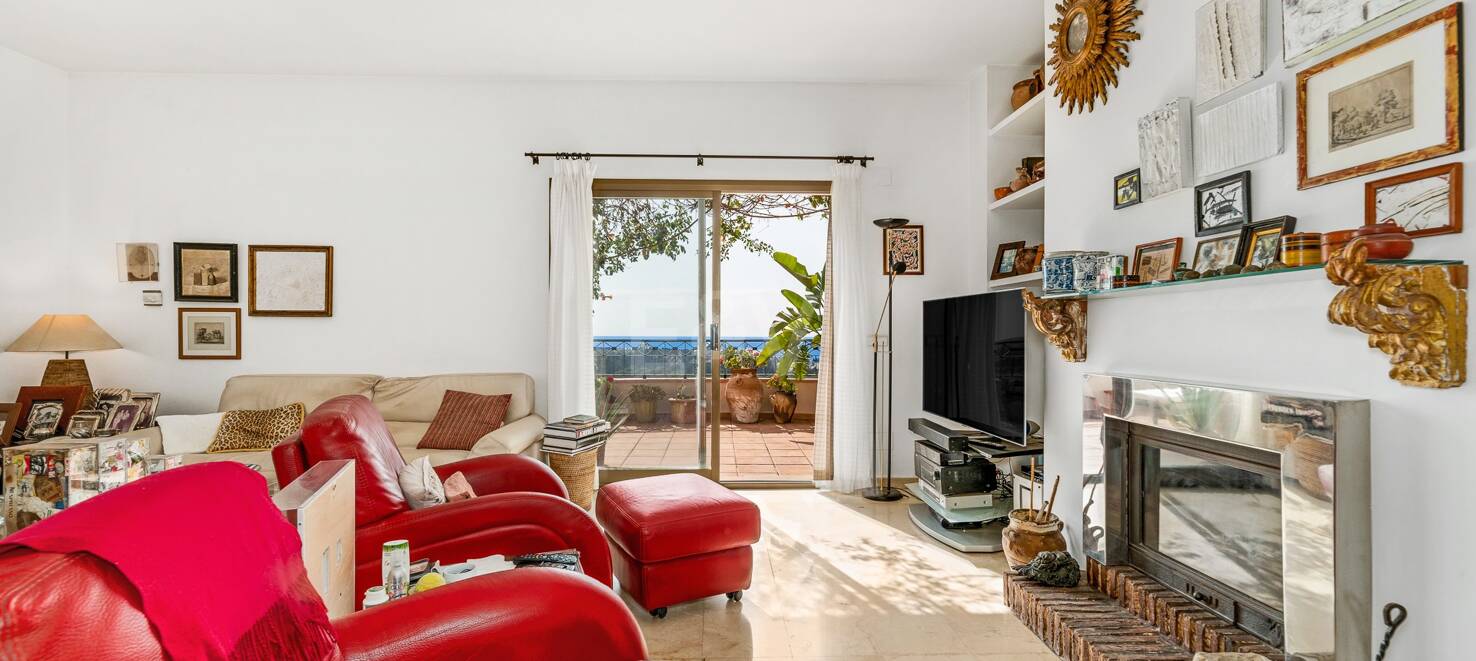Duplex Penthouse with Stunning Panoramic Sea and Golf Views in the Prestigious Urbanisation Vistagolf