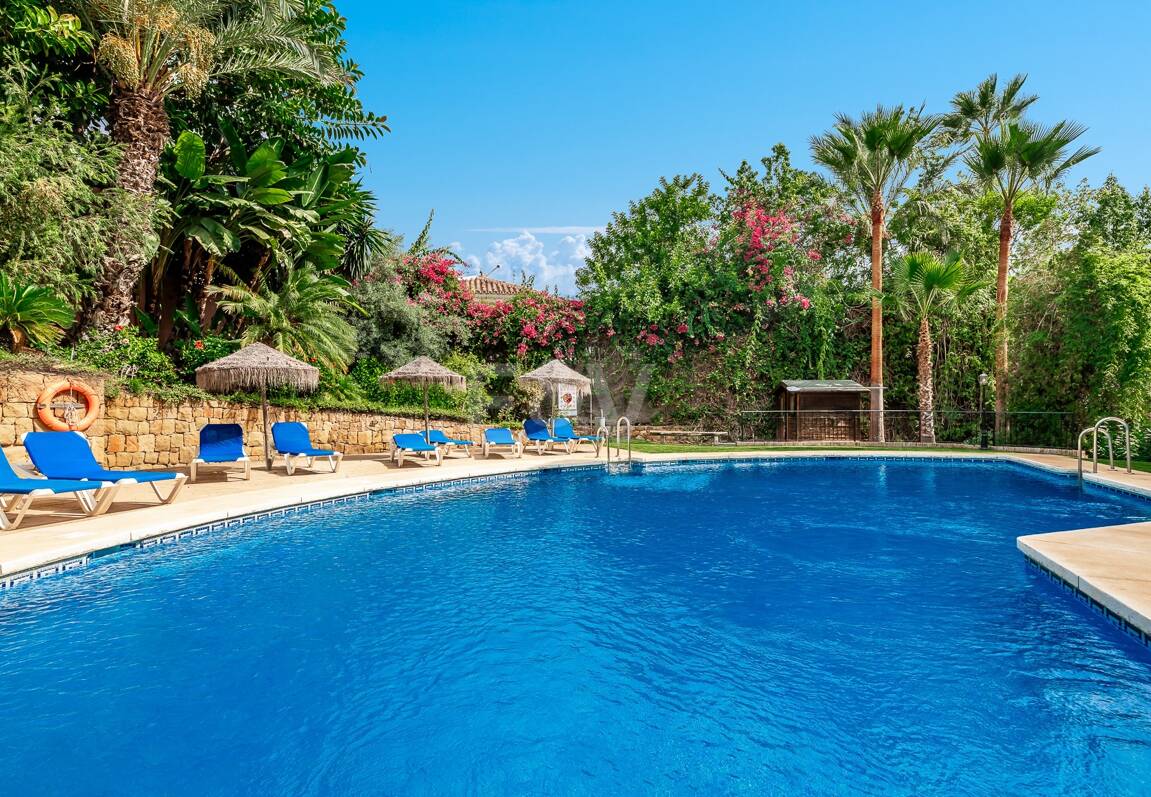 Penthouse Duplex avec vue panoramique sur la mer et le golf dans la prestigieuse urbanisation Vistagolf