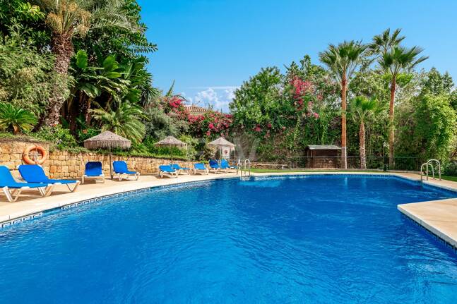 Penthouse Duplex avec vue panoramique sur la mer et le golf dans la prestigieuse urbanisation Vistagolf