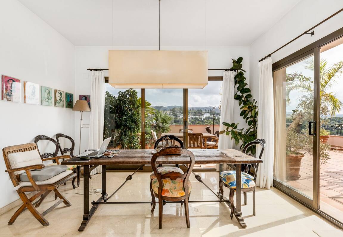 Penthouse Duplex avec vue panoramique sur la mer et le golf dans la prestigieuse urbanisation Vistagolf