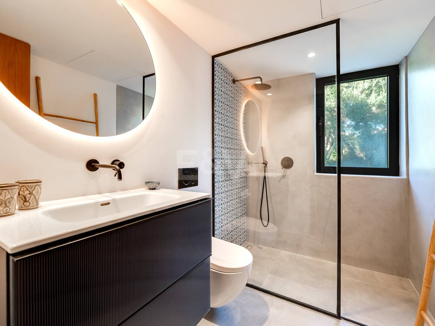 Magnífica villa estilo Boho a pocos pasos de la playa en la prestigiosa Guadalmina