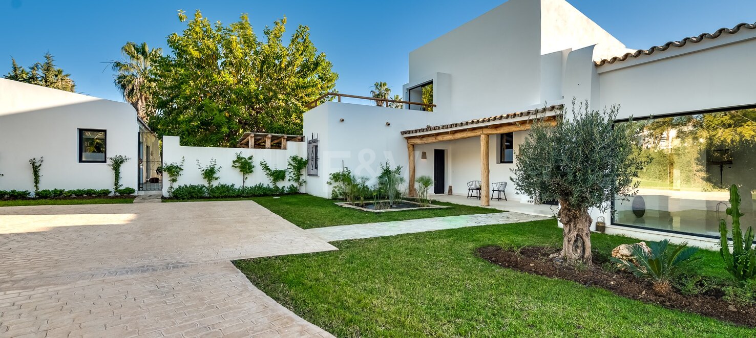 Wspaniały Andaluzja-Cortijo stylu Villa Tylko kroki od plaży w prestious Guadalmina Baja