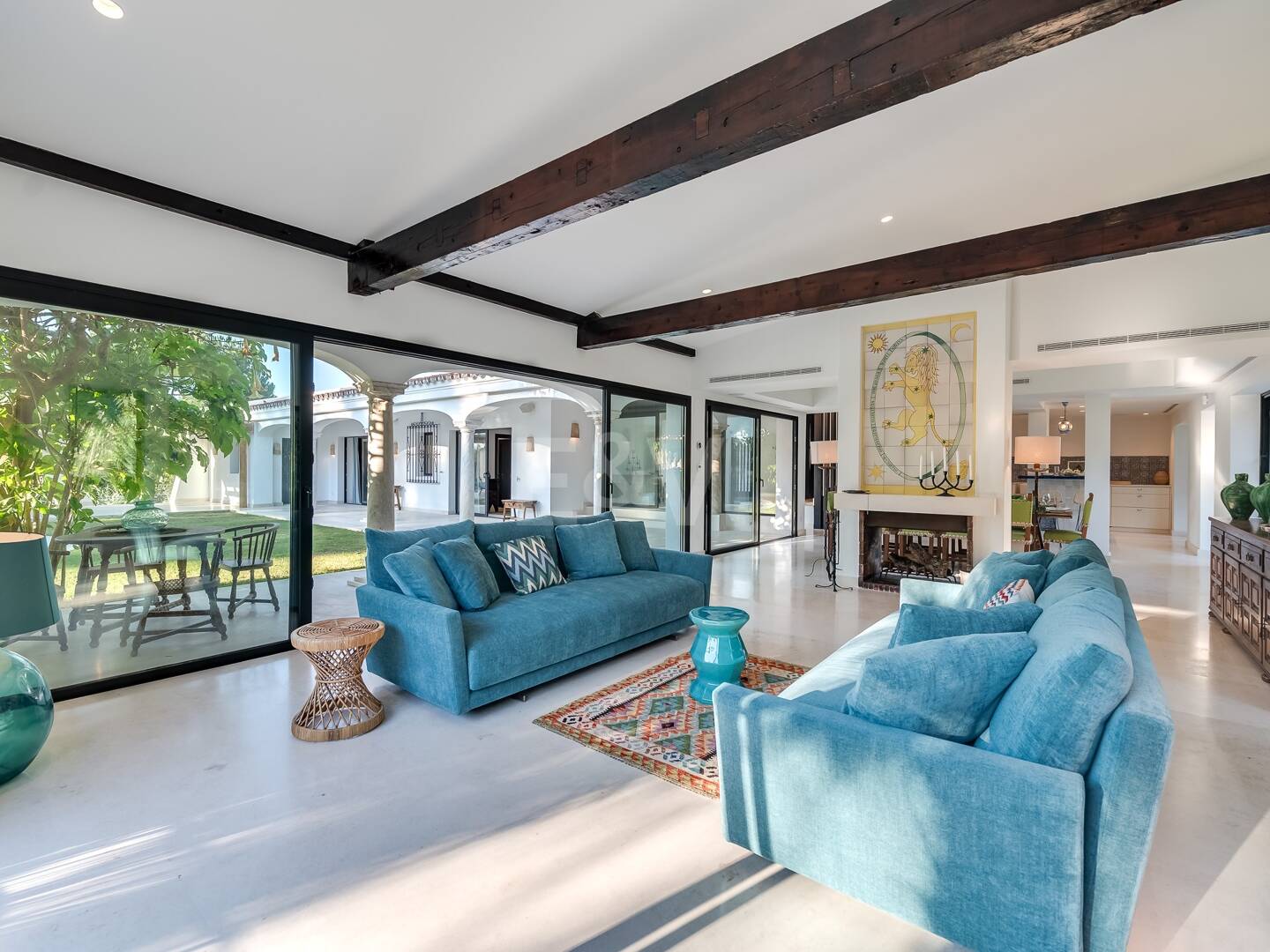 Magnífica villa estilo Boho a pocos pasos de la playa en la prestigiosa Guadalmina