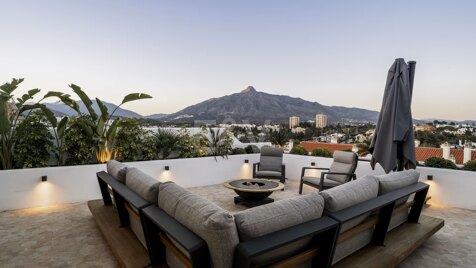 Elegancki Penthouse w pobliżu Puerto Banus, w pełni odnowiony