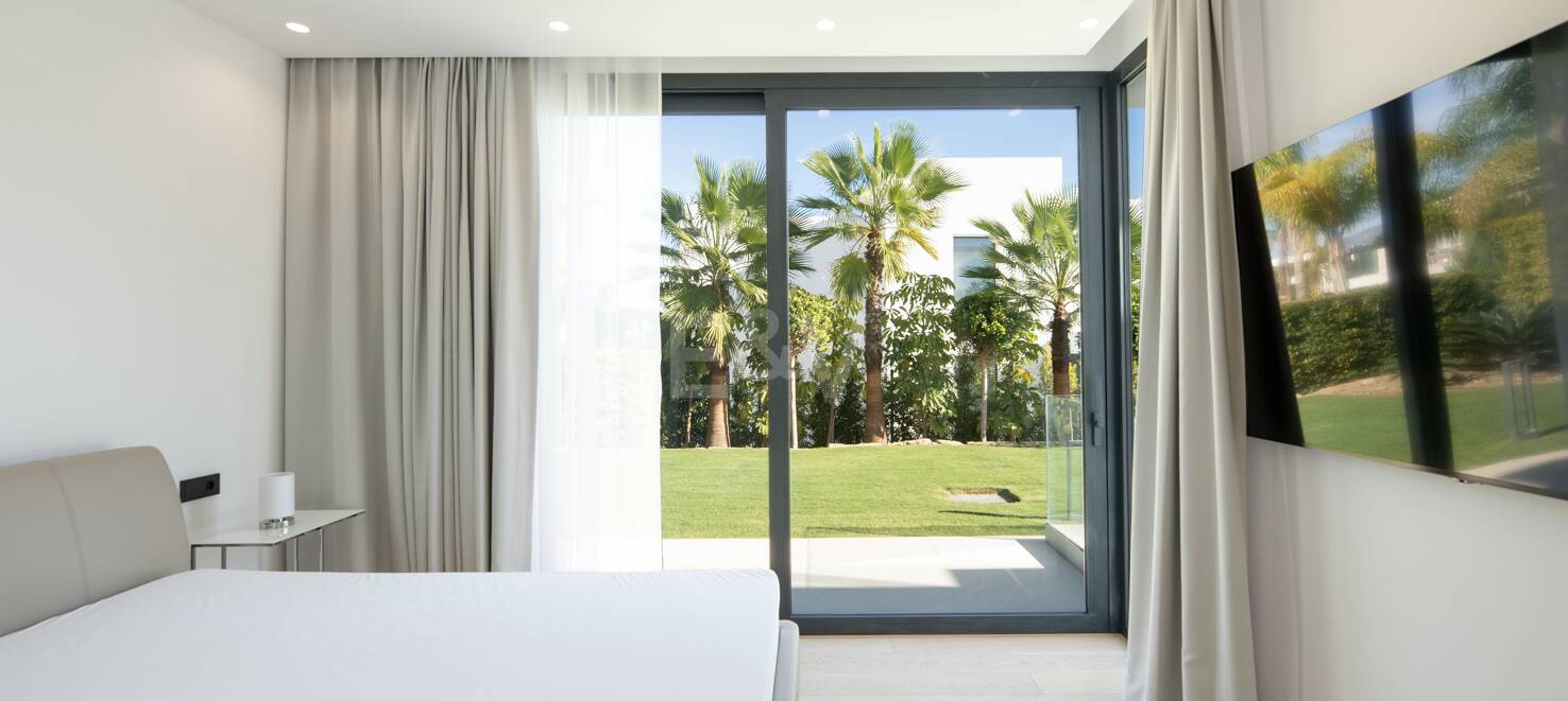 Villa moderne avec vue sur la mer à Los Flamingos Golf