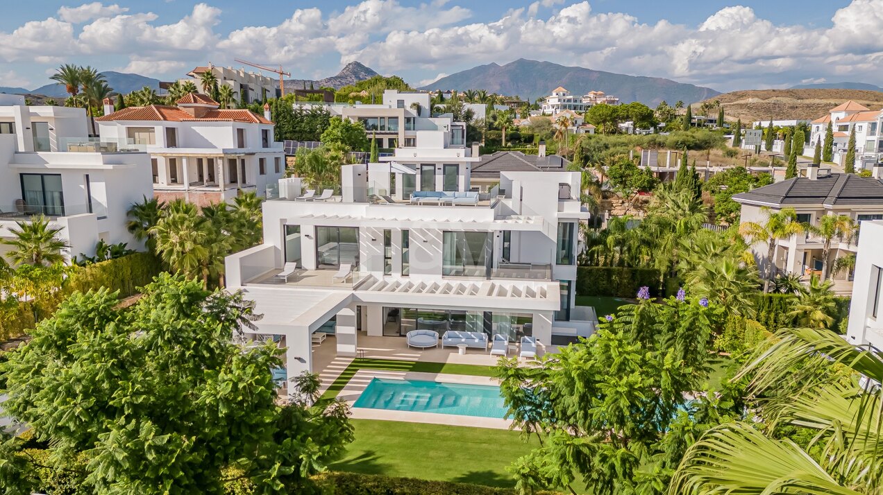 Moderne Villa mit Meerblick in Los Flamingos Golf