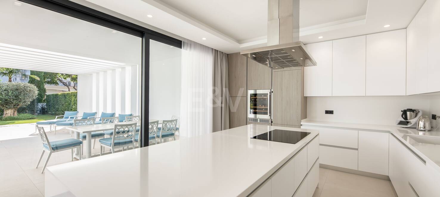 Villa moderne avec vue sur la mer à Los Flamingos Golf
