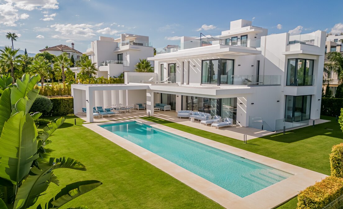 Villa contemporánea con vistas al mar en Los Flamingos Golf