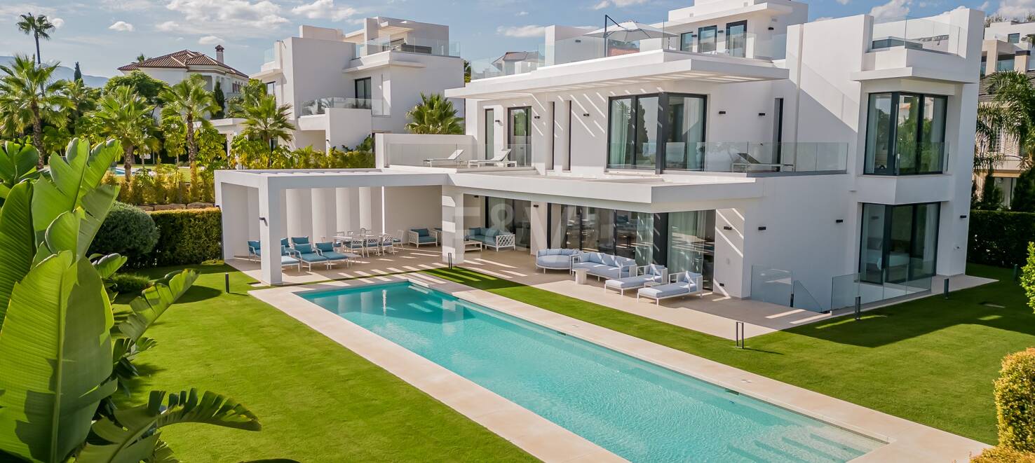Villa moderne avec vue sur la mer à Los Flamingos Golf