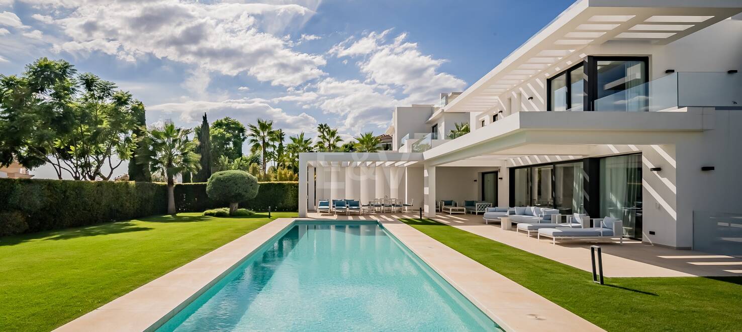 Villa moderne avec vue sur la mer à Los Flamingos Golf