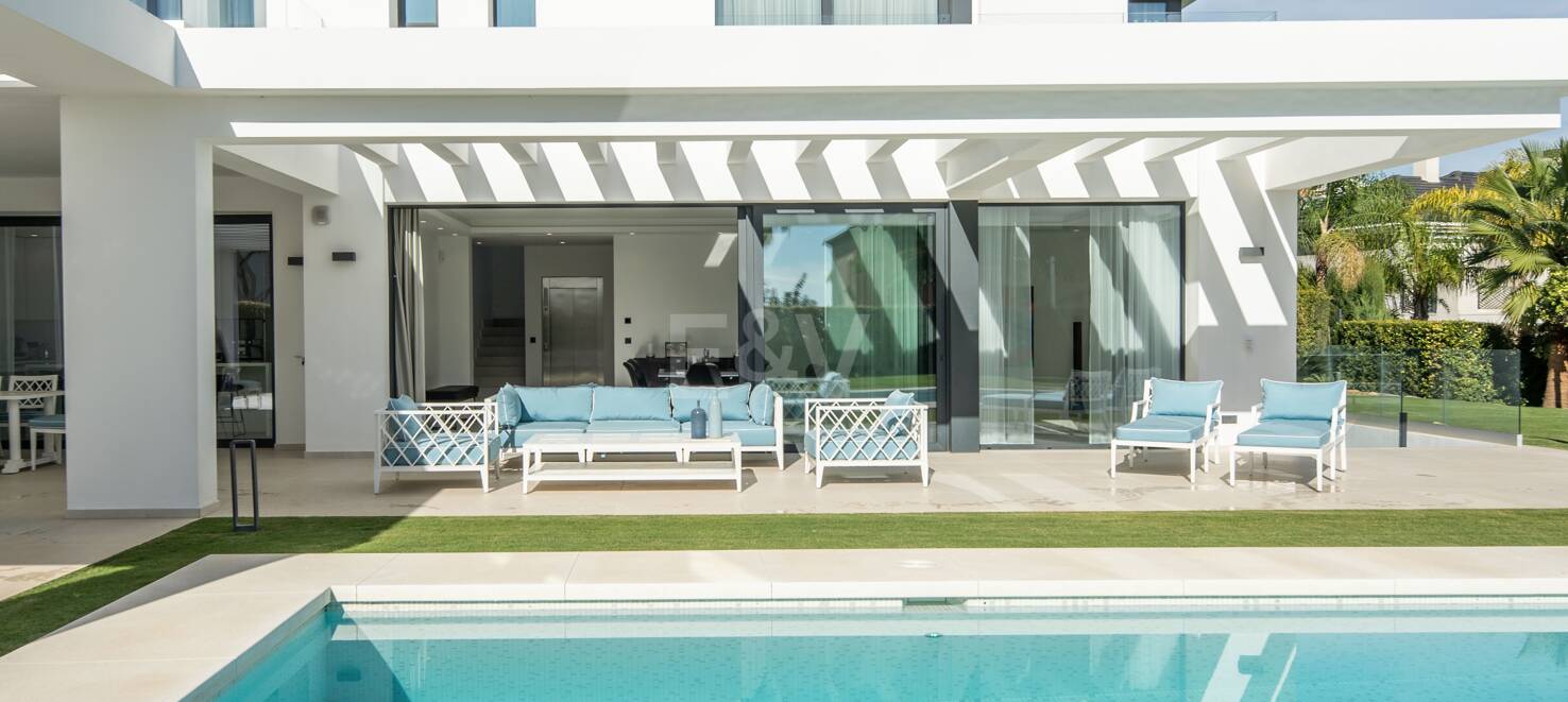 Villa moderne avec vue sur la mer à Los Flamingos Golf