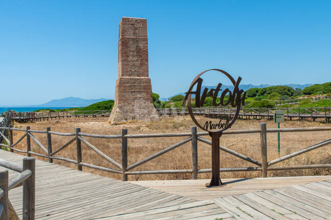 Frontline golf villa i Cabopino med hisnande panoramautsikt