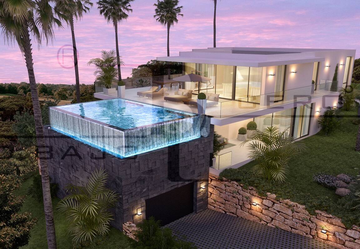 Frontline golf villa i Cabopino med hisnande panoramautsikt