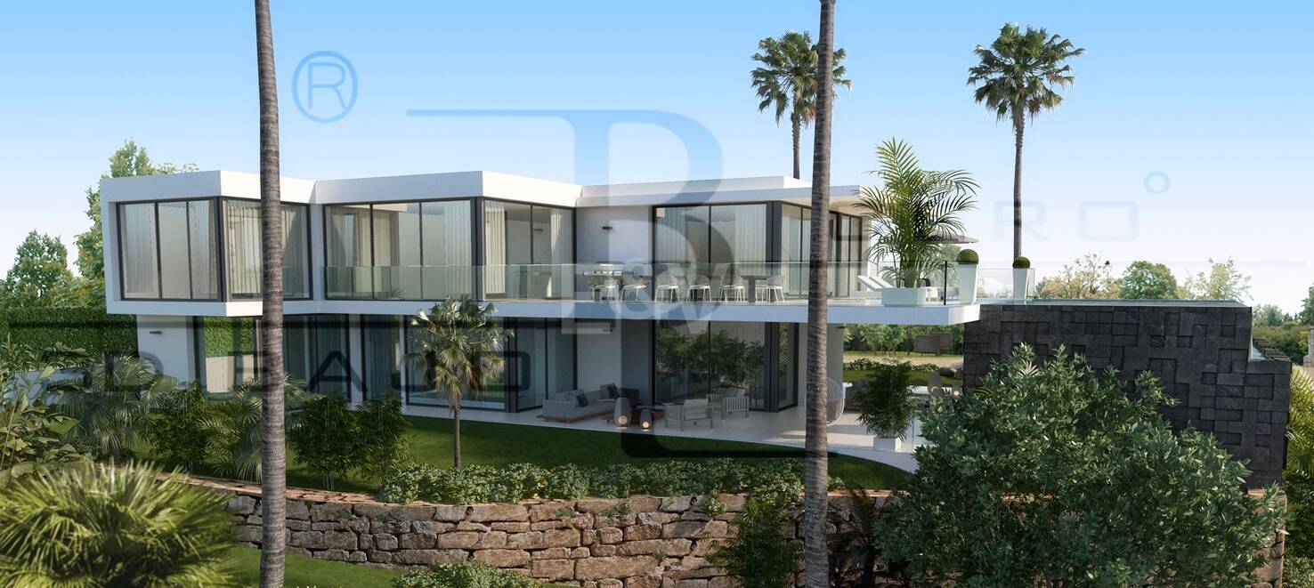 Frontline golf villa i Cabopino med hisnande panoramautsikt