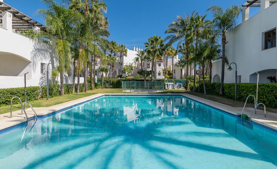 Wohnung mit großer Terrasse, Strandnah in Puerto Banus