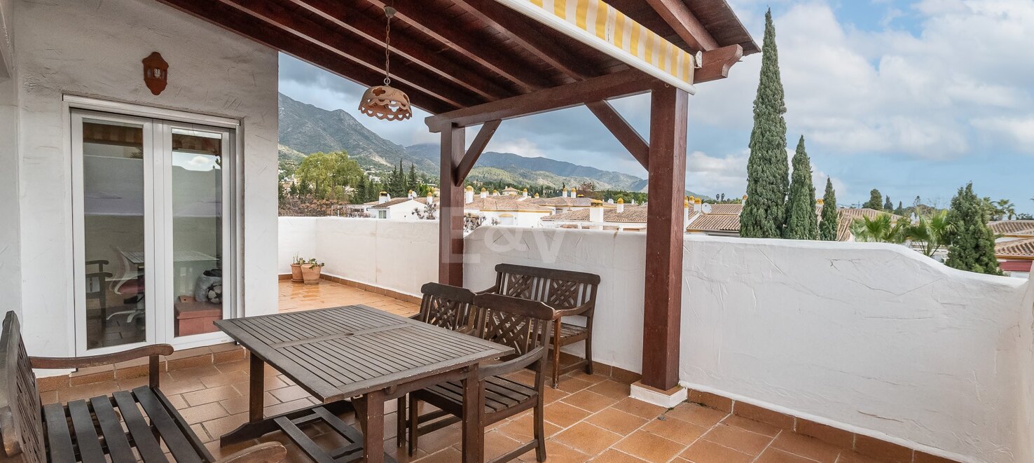 Duplex-Penthouse mit Meerblick in Jardines de Sierra Blanca