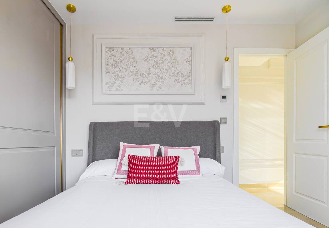 Completelty renovated penthouse in The Golden Mile Marbella