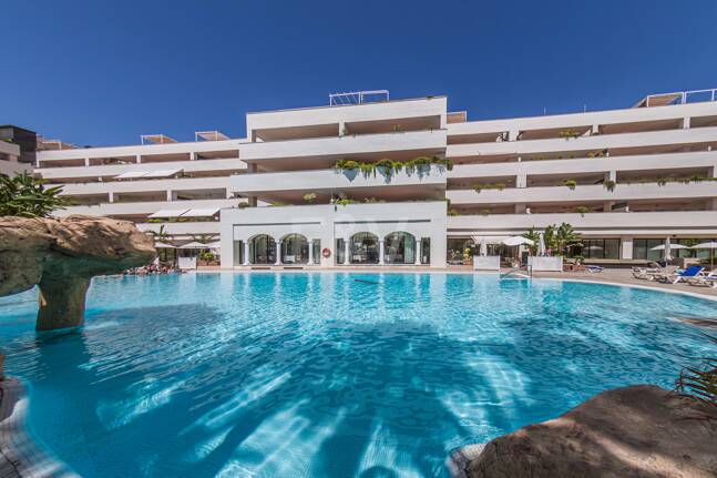 Completelty renovated penthouse in The Golden Mile Marbella