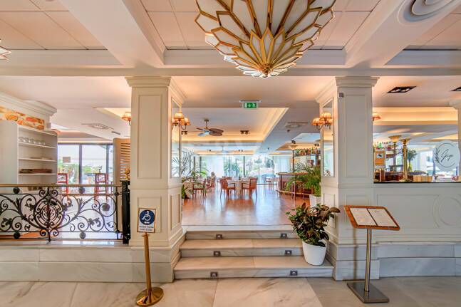 Completelty renovated penthouse in The Golden Mile Marbella