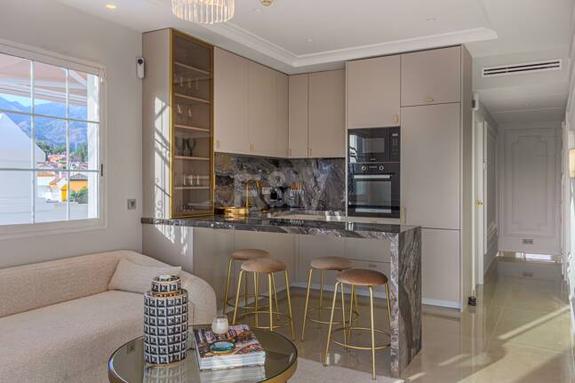 Completelty renovated penthouse in The Golden Mile Marbella