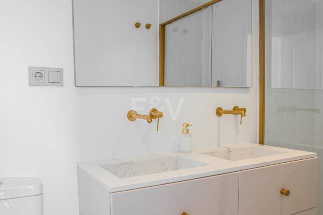 Completelty renovated penthouse in The Golden Mile Marbella