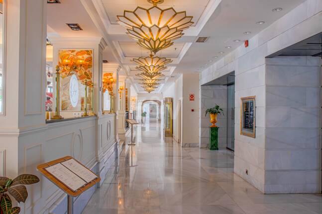 Completelty renovated penthouse in The Golden Mile Marbella