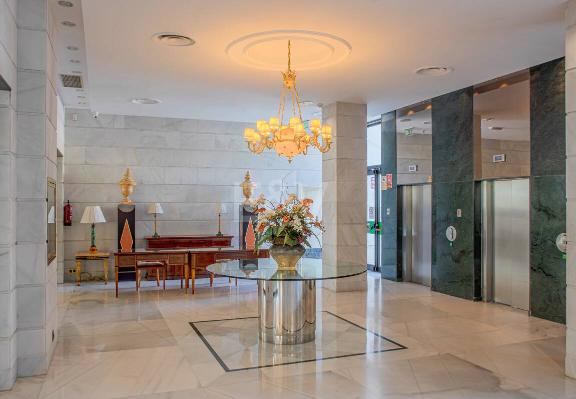 Completelty renovated penthouse in The Golden Mile Marbella