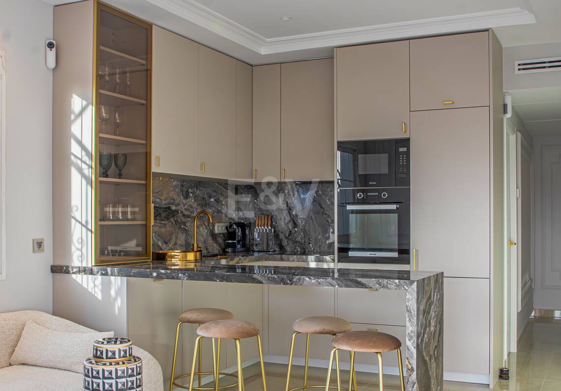 Apartament do wynajęcia w Beach Side Golden Mile, Marbella Golden Mile