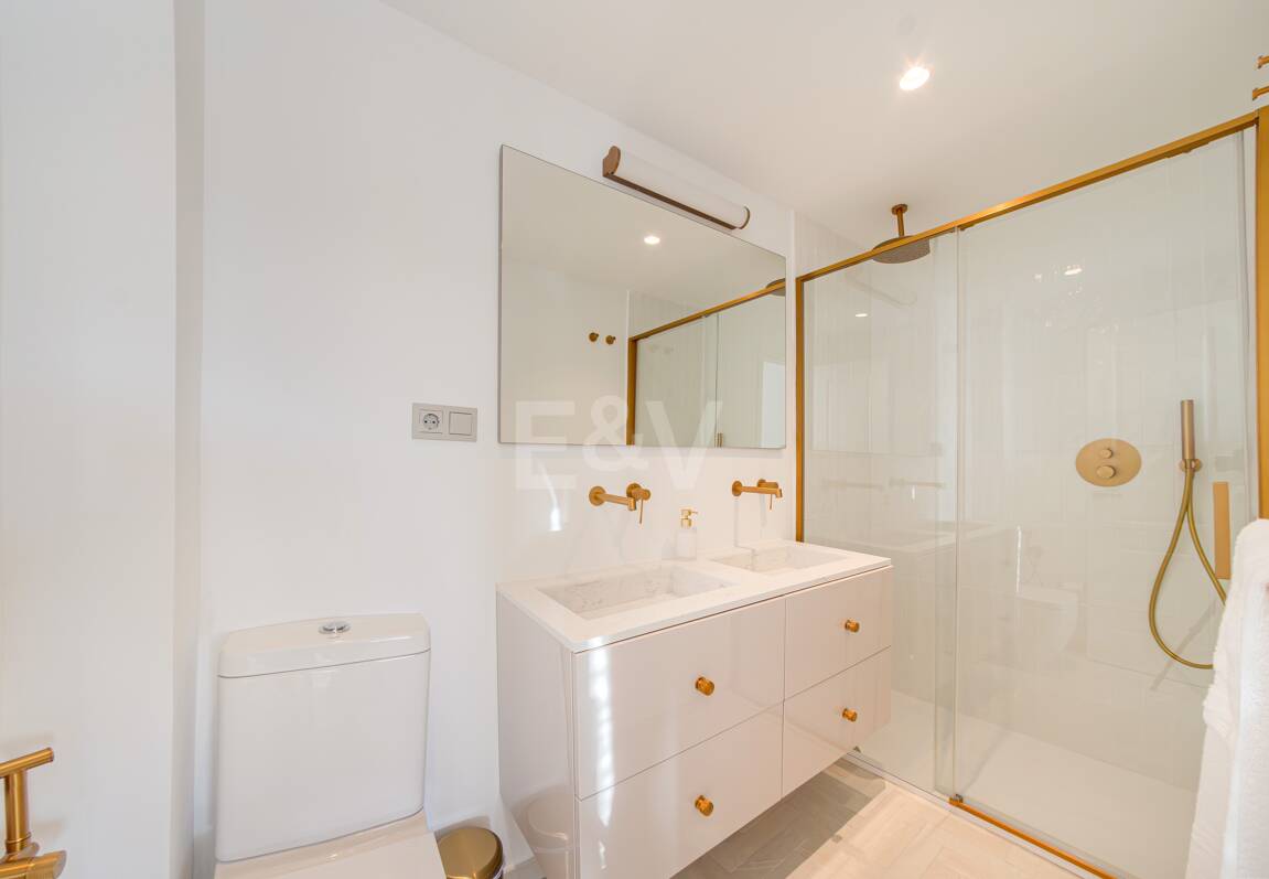 Completelty renovated penthouse in The Golden Mile Marbella