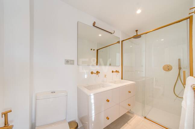 Completelty renovated penthouse in The Golden Mile Marbella