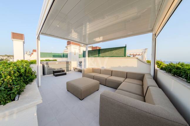 Completelty renovated penthouse in The Golden Mile Marbella