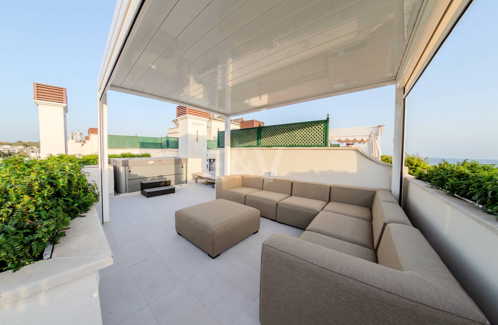 Completelty renovated penthouse in The Golden Mile Marbella