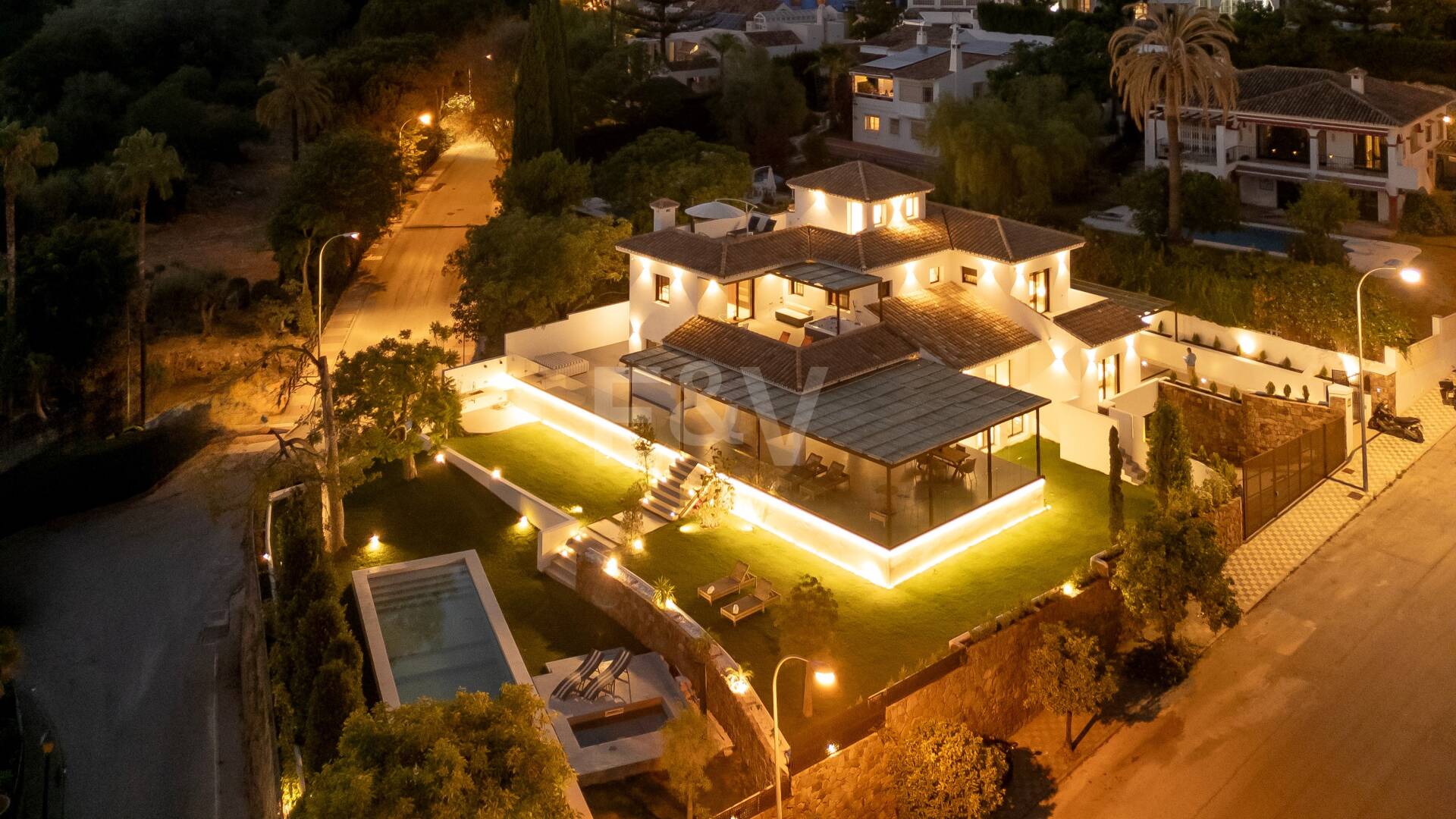 Style chic Boho de luxe Villa près de la plage sur le Golden Mile