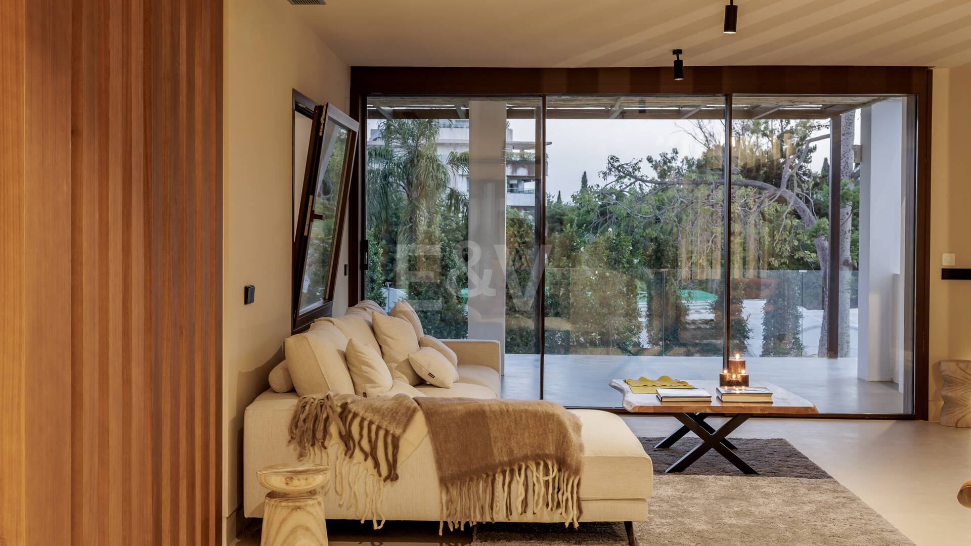 Style chic Boho de luxe Villa près de la plage sur le Golden Mile