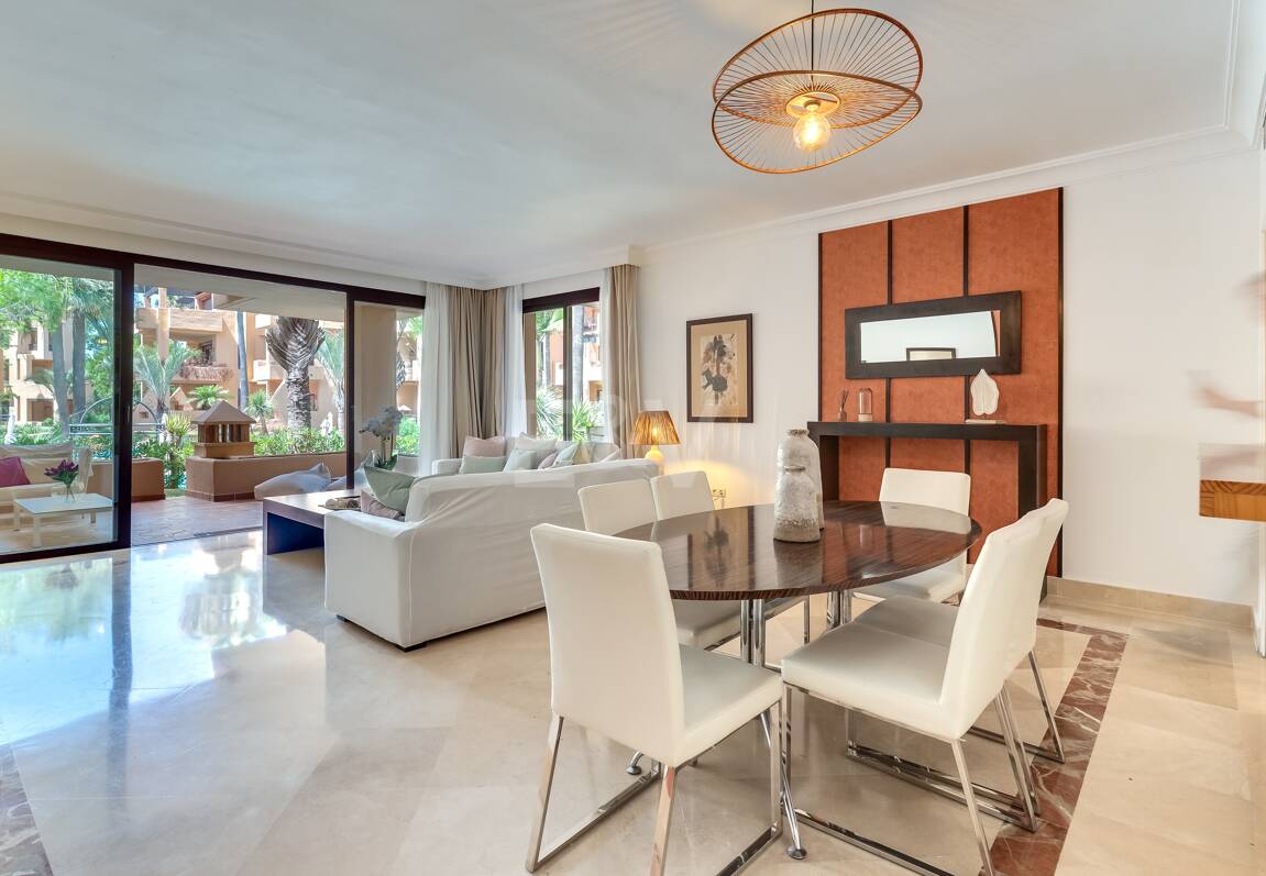 Erdgeschosswohnung in Erster Reihe am Strand von San Pedro