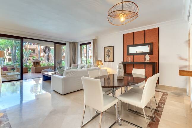 Erdgeschosswohnung in Erster Reihe am Strand von San Pedro