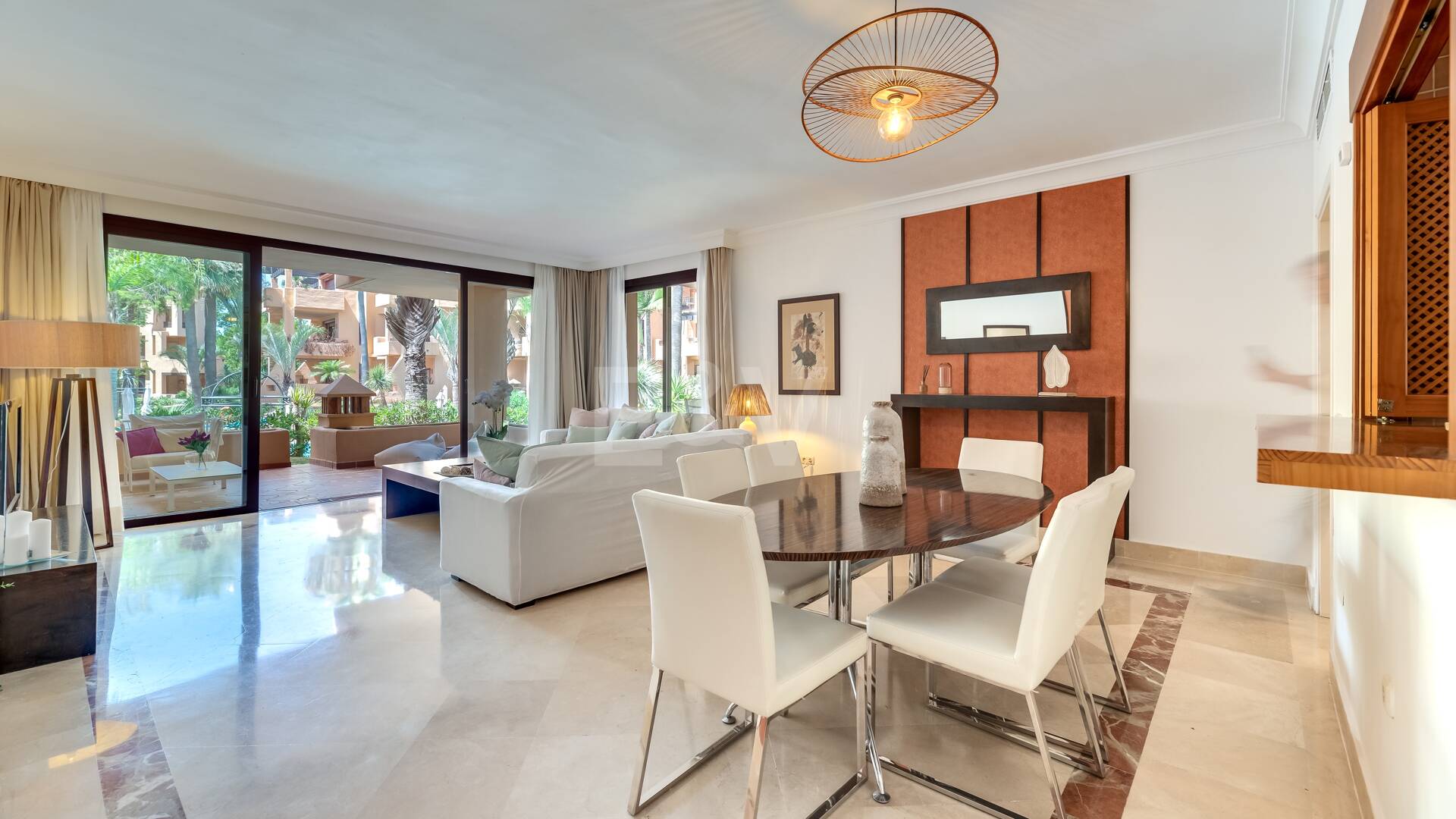 Erdgeschosswohnung in Erster Reihe am Strand von San Pedro