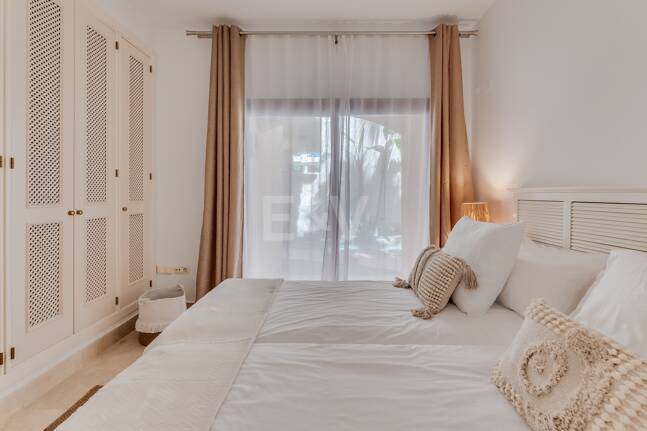 Erdgeschosswohnung in Erster Reihe am Strand von San Pedro