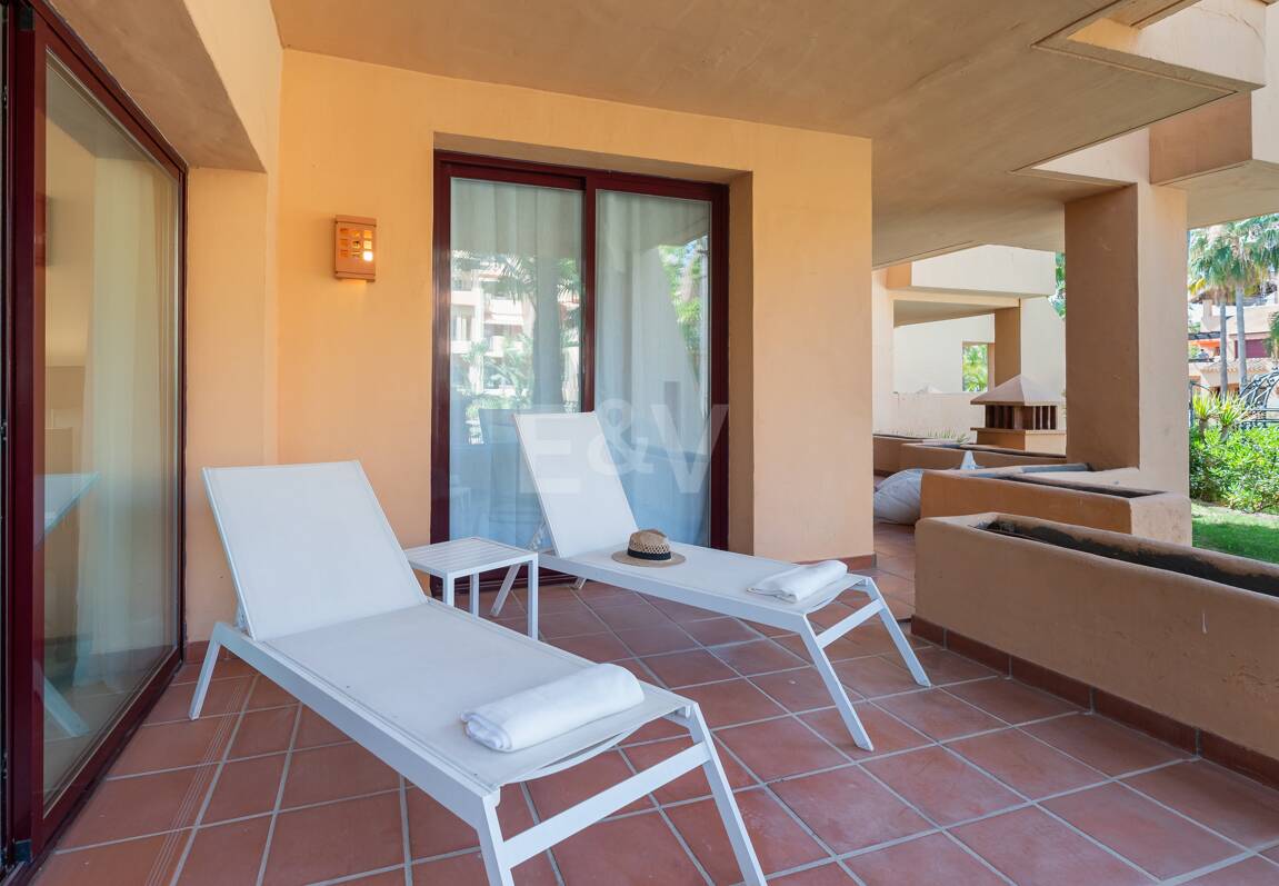 Erdgeschosswohnung in Erster Reihe am Strand von San Pedro