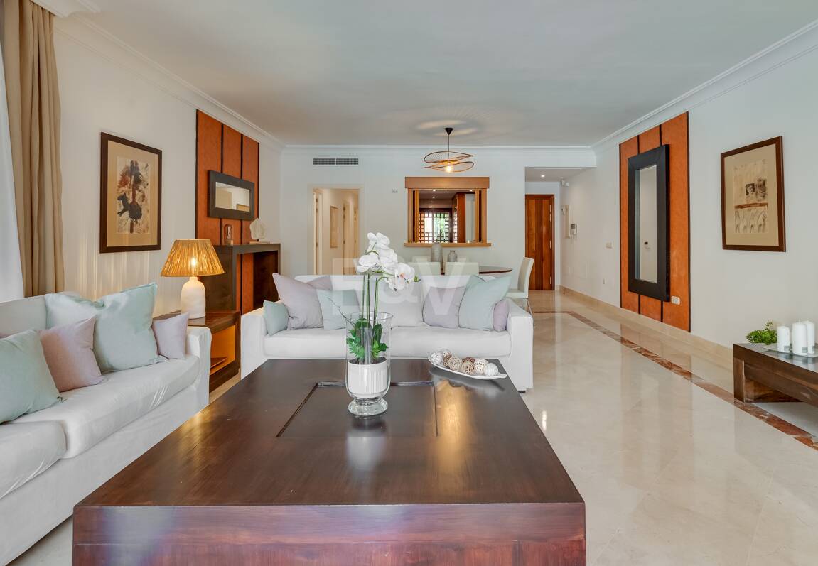 Erdgeschosswohnung in Erster Reihe am Strand von San Pedro