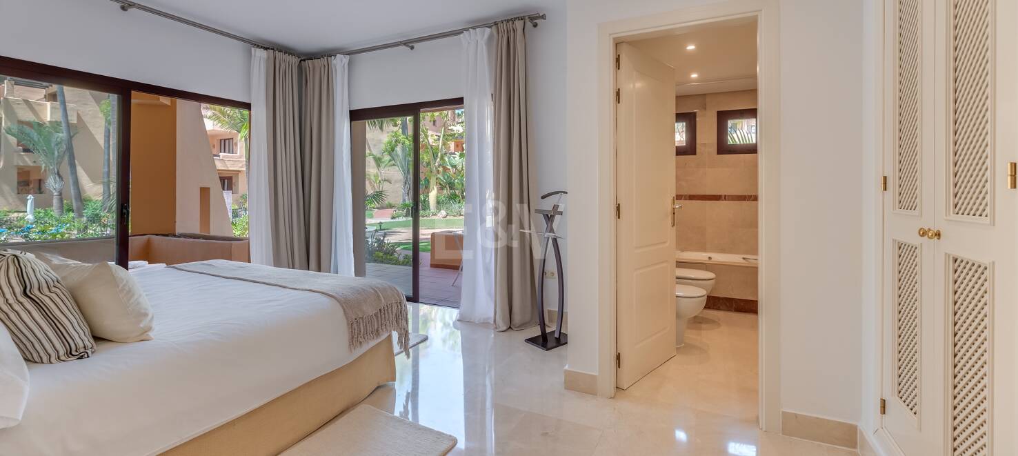 Apartamento en Planta Baja en Primera Línea de Playa en San Pedro